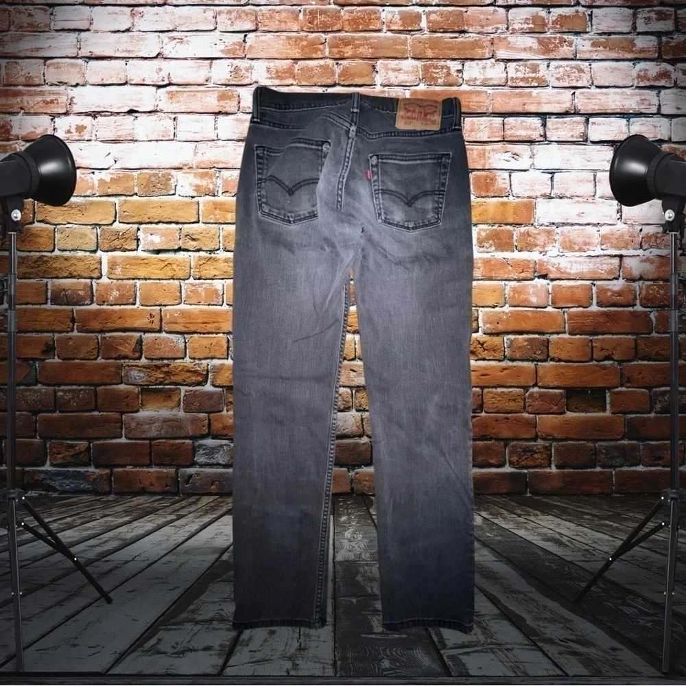 Levi’s 514™ Slim Straight Jeans, Size 29x32 - Gray Wash